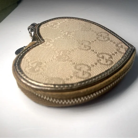 GUCCI GG Heart wallet/pouch - Picture 6 of 9